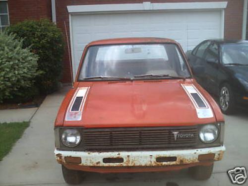 Photo of a 1979-1980 Toyota Truck in Red (paint color code 336)