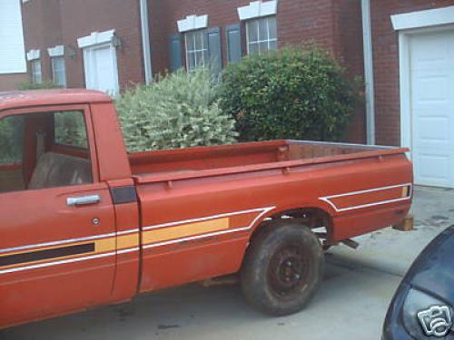 Photo of a 1979-1980 Toyota Truck in Red (paint color code 336)