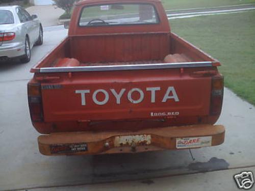 Photo of a 1979-1980 Toyota Truck in Red (paint color code 336)