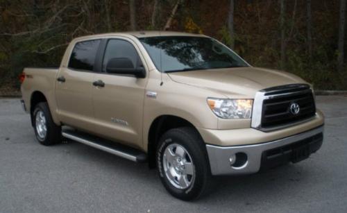 Photo of a 2010 Toyota Tundra in Sandy Beach Metallic (paint color code 4T8)