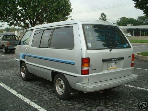 Photo of a 1984-1989 Toyota Van in Silver Metallic (paint color code 148)