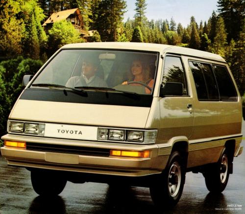 Photo of a 1986-1988 Toyota Van in Light Beige Metallic (paint color code 4D2)