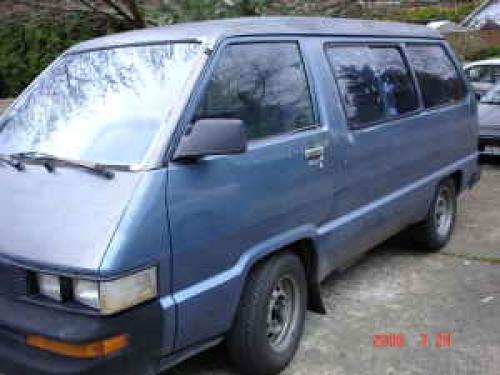 Photo of a 1988-1989 Toyota Van in Medium Blue Metallic (paint color code 8D7)